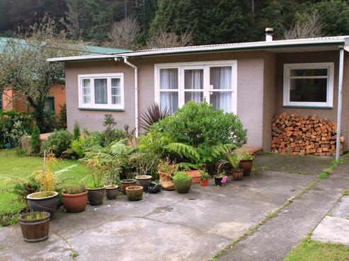 39 Elmslie Road, Pinehaven