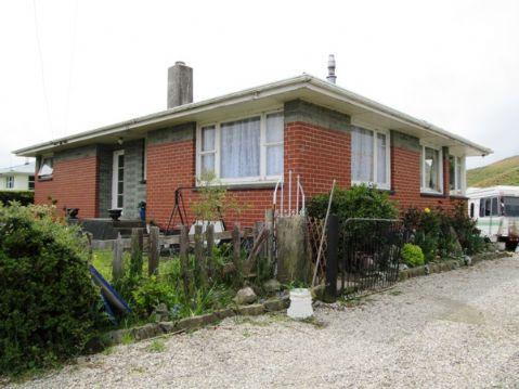 38 Main Road, Clinton and Surrounds