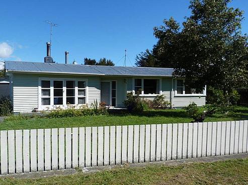 12 Brandon Street, Featherston