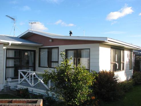 118A Cleghorn Street, Redwoodtown
