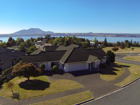 14 Krissell Place, Acacia Bay