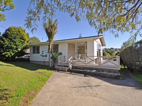 7 Barrier View Road, Leigh