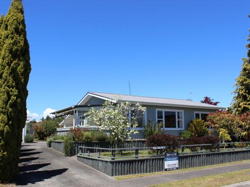 3 Pokaka Crescent, Wharewaka