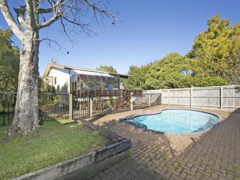 8 Fitzherbert Avenue, West Harbour