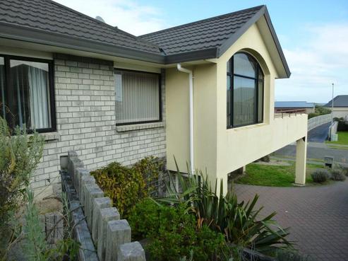 9 Major Durie Place, Waikanae Beach