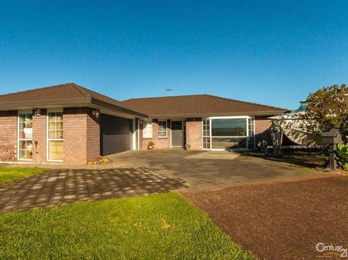41 Bob Charles Drive, Golflands