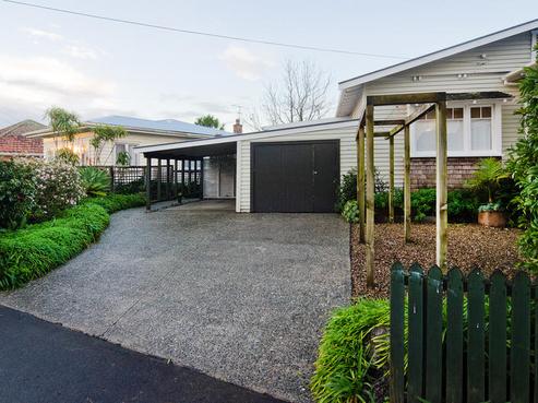 15 Riro Street, Point Chevalier
