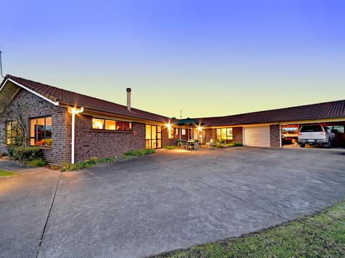 687D Runciman Road, Runciman