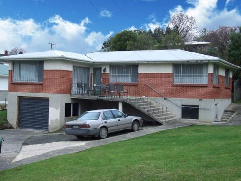 12 Colquhoun Street, Glenross