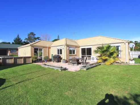 25 D'Urville Place, Gulf Harbour