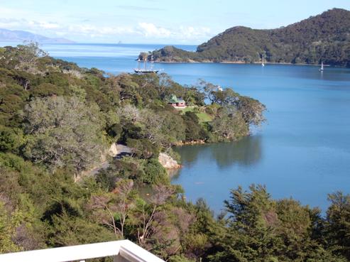8A Harpoon Hill, Great Barrier Island