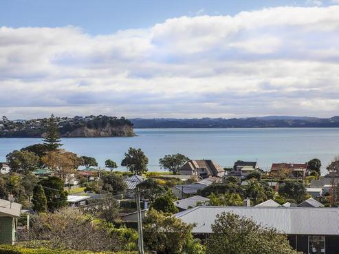 7 Beach Road, Manly