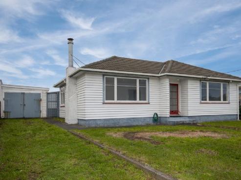 137 Buckley Road, Southgate