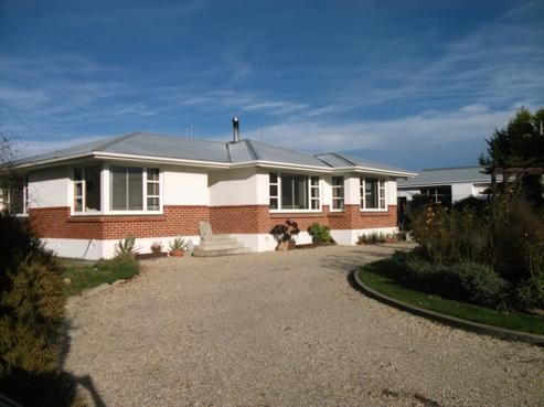 4 Meek Street, Weston