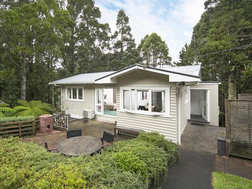 15 Arama Avenue, Titirangi