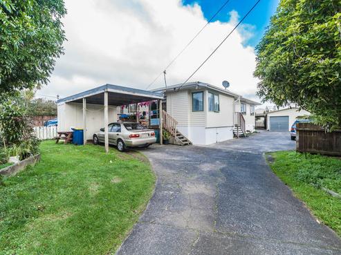40 Brains Road, Kelston