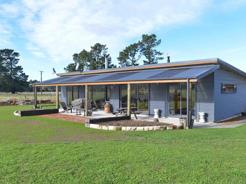 190 Glews Road, Cust