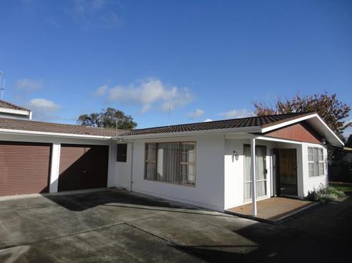 2/716 Grays Road, Mahora