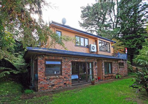 12 Atkinson Road, Titirangi