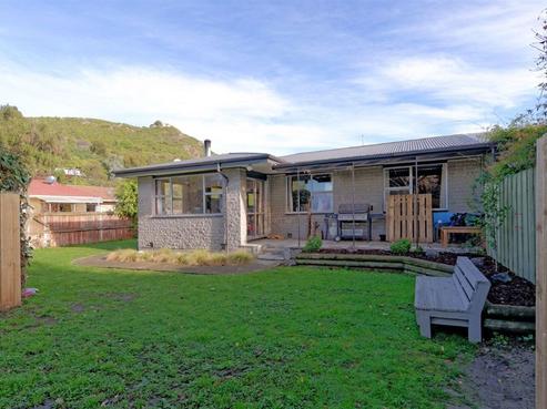 7B Hilldale Place, Hillsborough