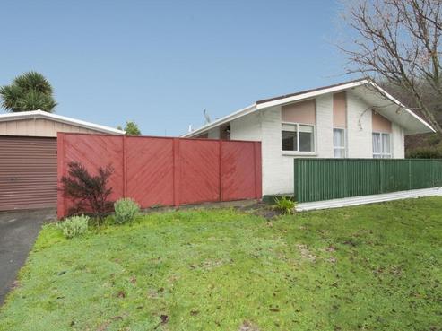 2/2 Kansas Grove, Totara Park