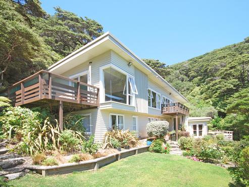 289 Muritai Road, Eastbourne