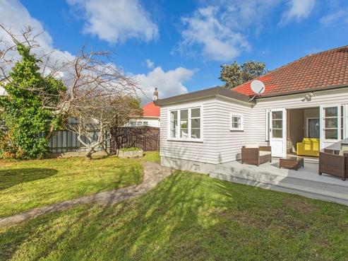 8 Gadsby Street, Avalon