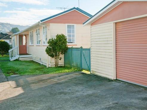 30 Palmer Crescent, Silverstream
