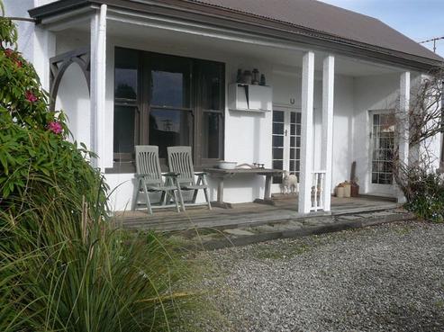27 Johnson Street, Milton