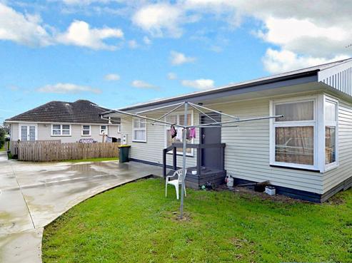 17 Gilbert Road, Otara