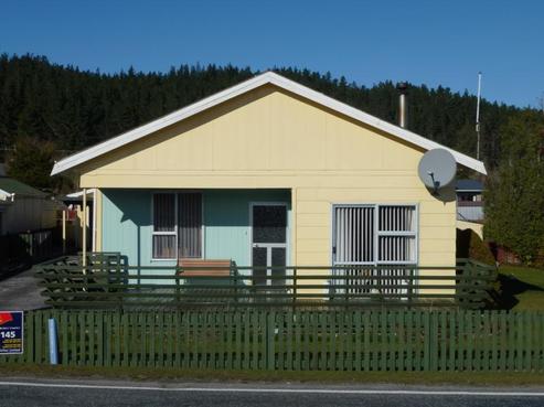 876 State Highway 7, Dobson
