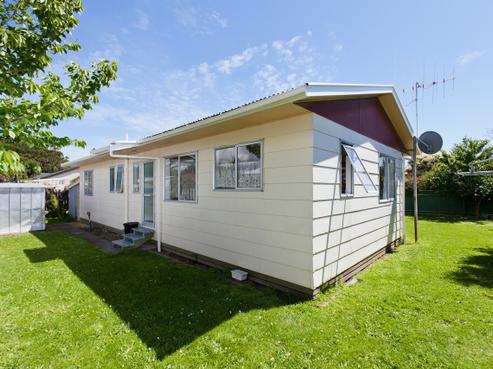 64 Kirk Street, Otaki