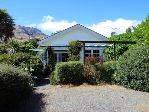 205 Purau Avenue, Purau
