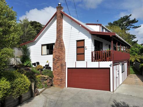 25 Chatham Avenue, Paremoremo