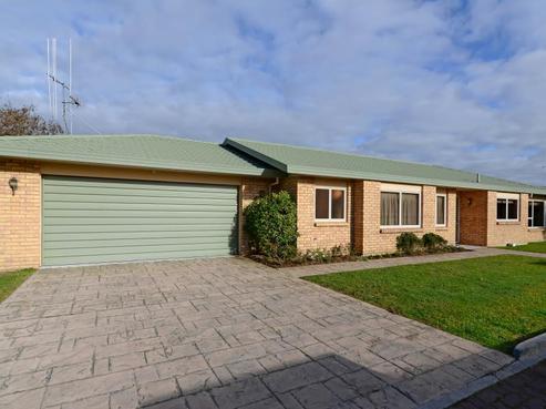8 Mews Place, Forest Lake