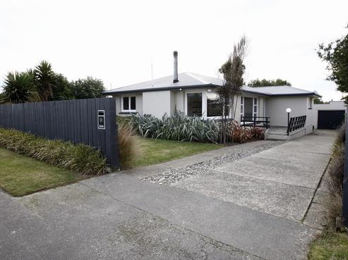 204 Lamond Street East, Hargest