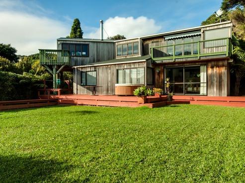 1073B Huia Road, Huia