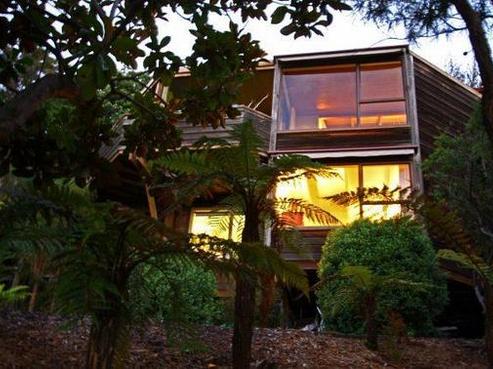 11 The Cliffs, Britannia Heights