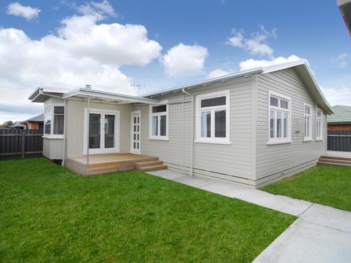 1019 Reka Street, Akina