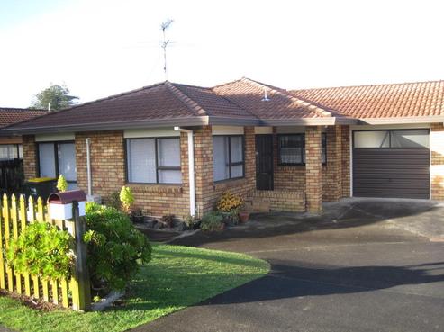 2/30 Hall Street, Pukekohe