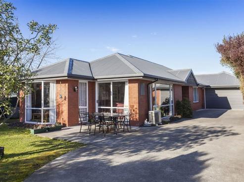 11 Phoenix Lane, Northcote