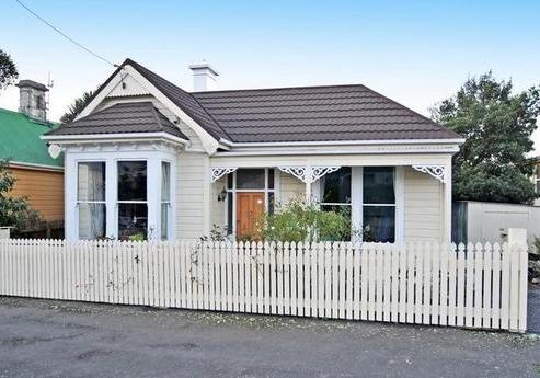16 Hazel Avenue, Caversham