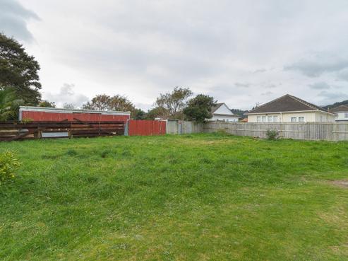 27A Compton Crescent, Taita