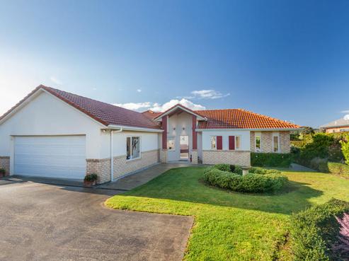 26 Lough Bourne Drive, Pukekohe