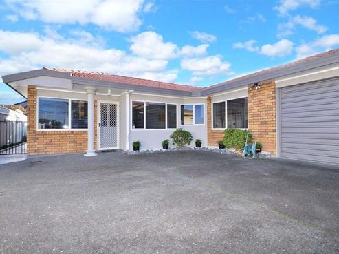 16A Pine Road, Orewa