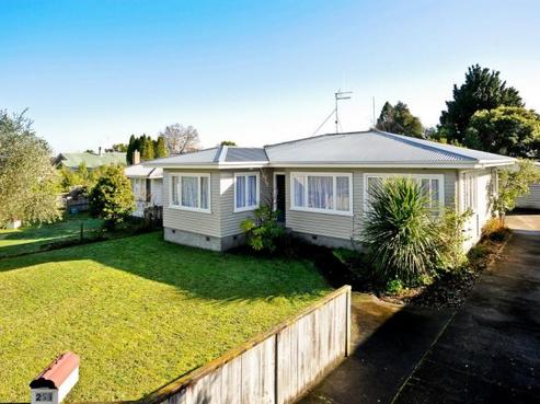 251 Clarkin Road, Fairfield
