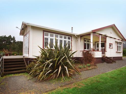 820 Whitemans Valley Road, Whitemans Valley