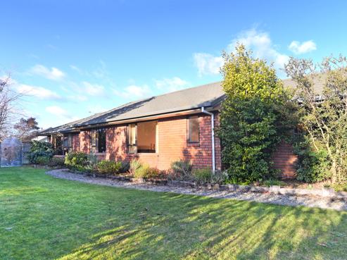 18 Malthouse Crescent, Brightwater