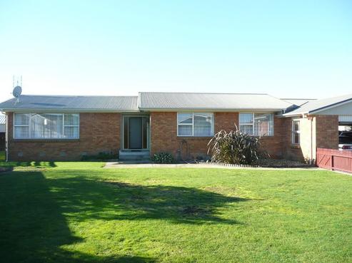 2 Macaulay Street, Leamington