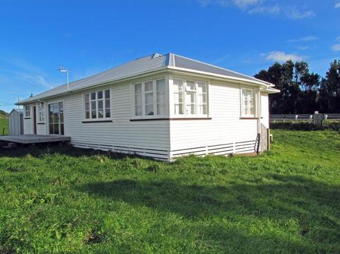 6928 South Road, Okato